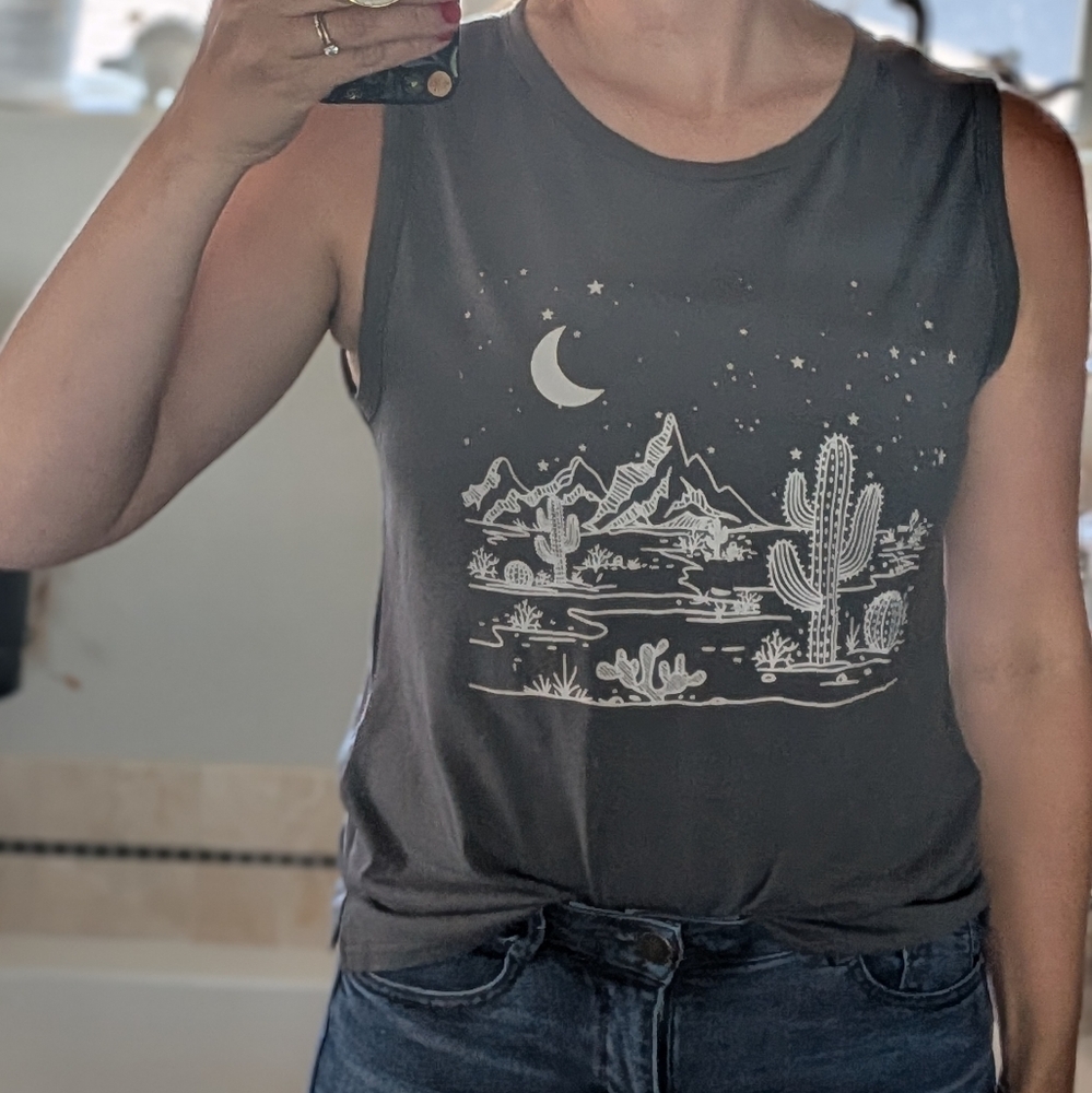 Women's Graphic Tank Top - Black